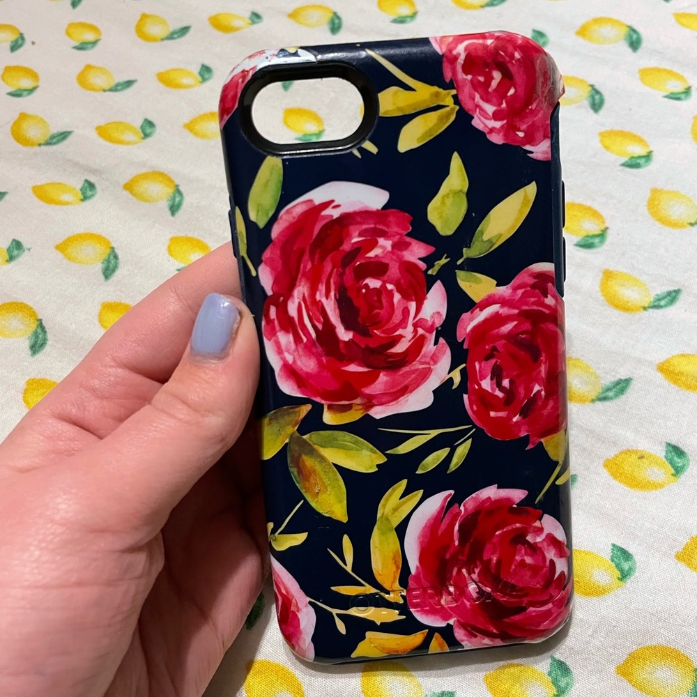 Adorable floral otterbox phone case iPhone 8, originally $92